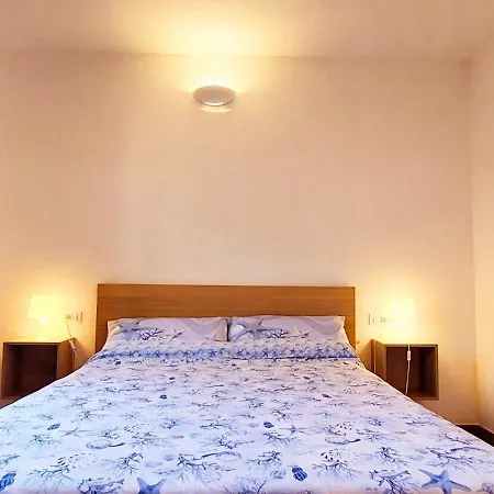 Appartamenti Villa Del Colle Goelba - Charme E Relax Vakantiehuis *