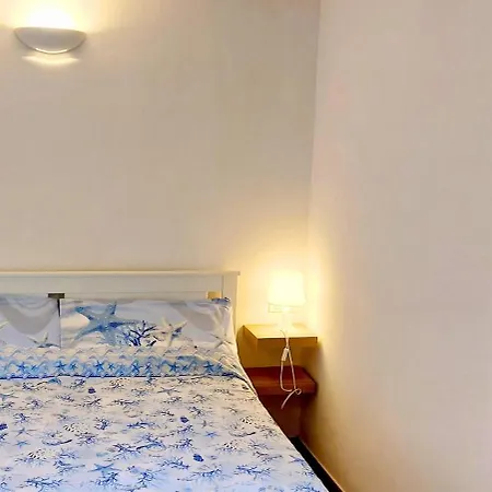 Appartamenti Villa Del Colle Goelba - Charme E Relax Vakantiehuis