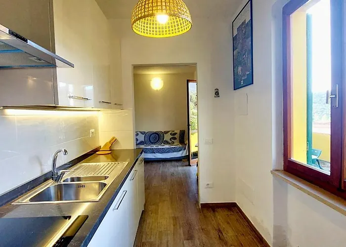 Appartamenti Villa Del Colle Goelba - Charme E Relax