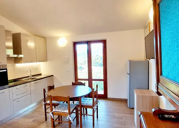 Appartamenti Villa Del Colle Goelba - Charme E Relax